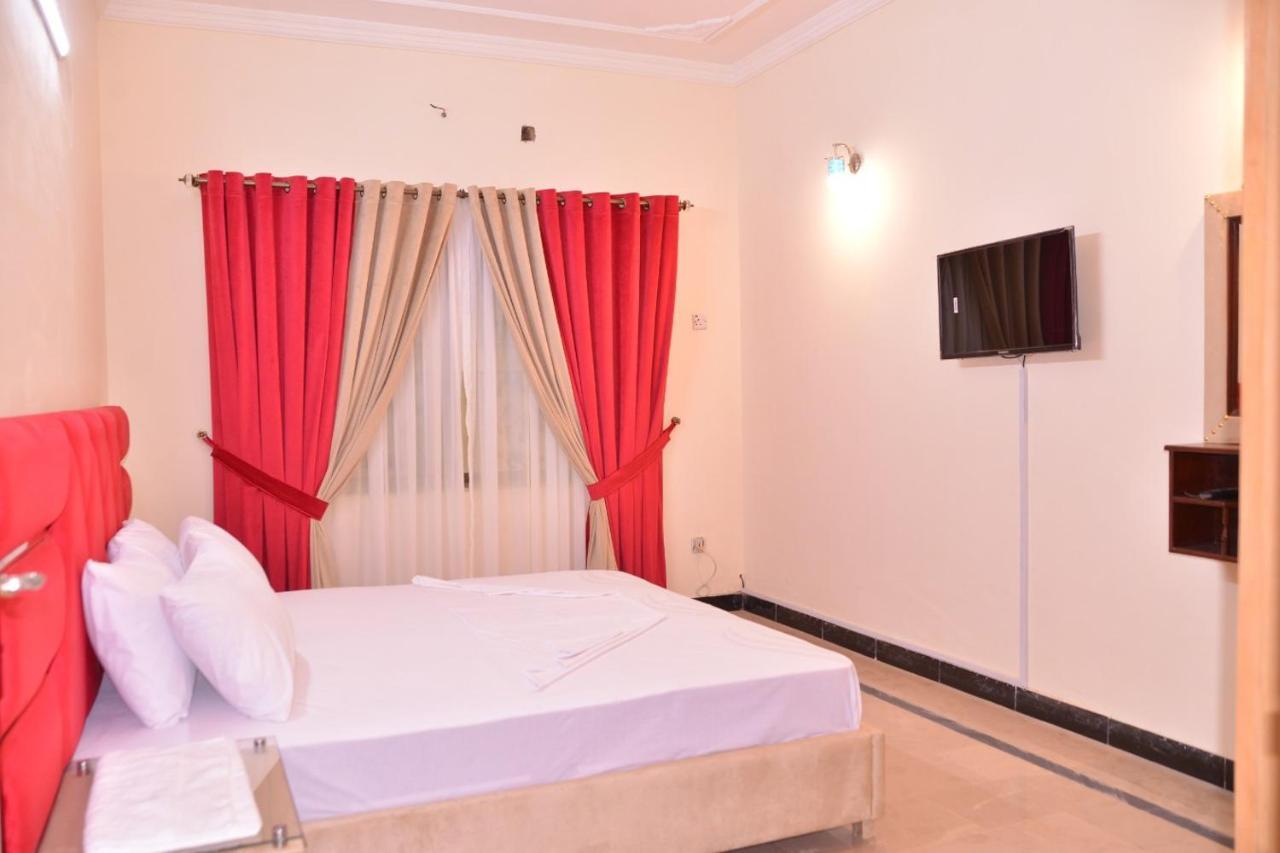 Redbury Guesthouse Ісламабад Екстер'єр фото